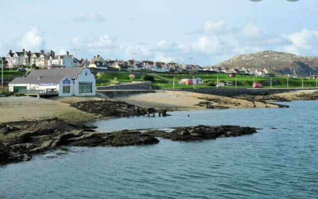 The Boathouse Hotel