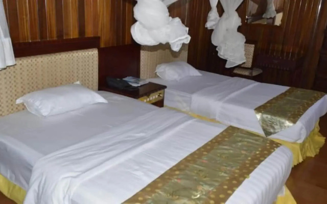 International hotel 2000