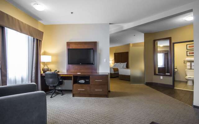 Comfort Suites Saskatoon