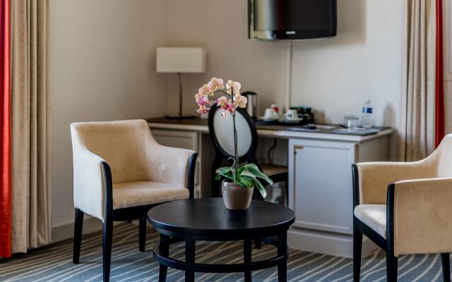 Logis Hôtels- Hôtel et Restaurant Domaine de Fompeyre