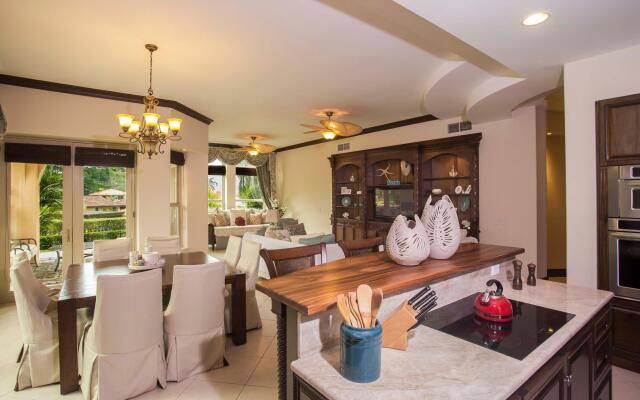 Bella Vista 3F- 3 bdr 3 1/2 Bath Family