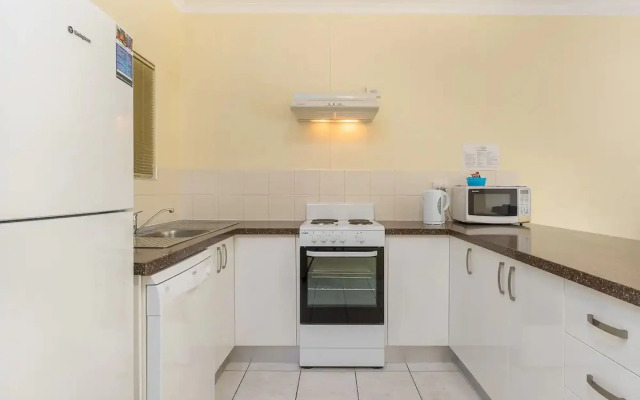 Tradewinds McLeod Holiday Apartments