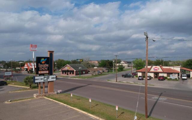 Executive Inn & Suites Beeville