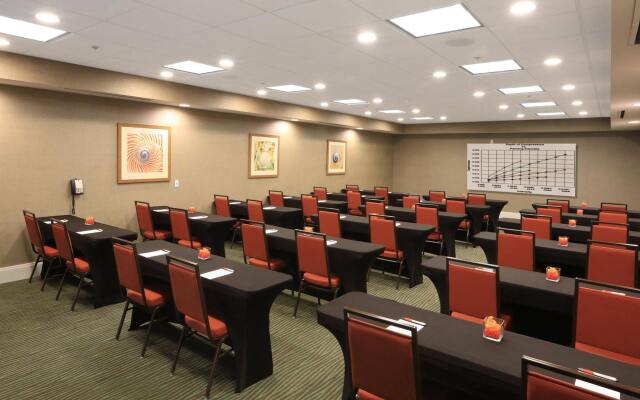 DoubleTree by Hilton Hotel Galveston Beach