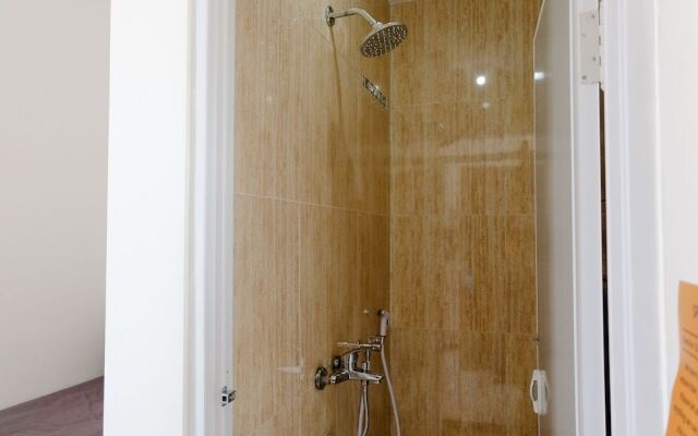 Spot on 1704 Roemah C9 Residence