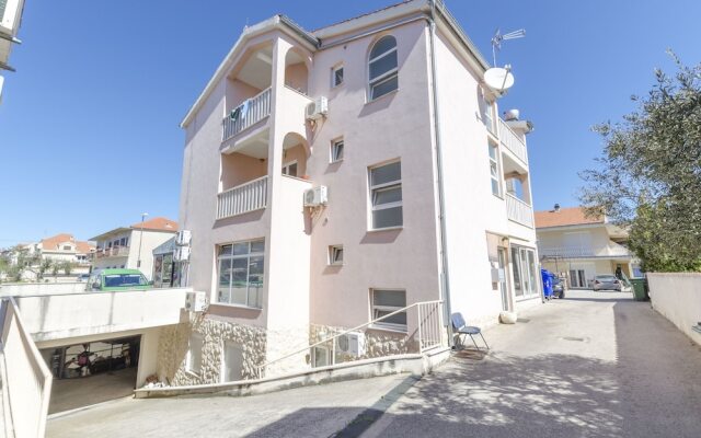 Apartment Lena