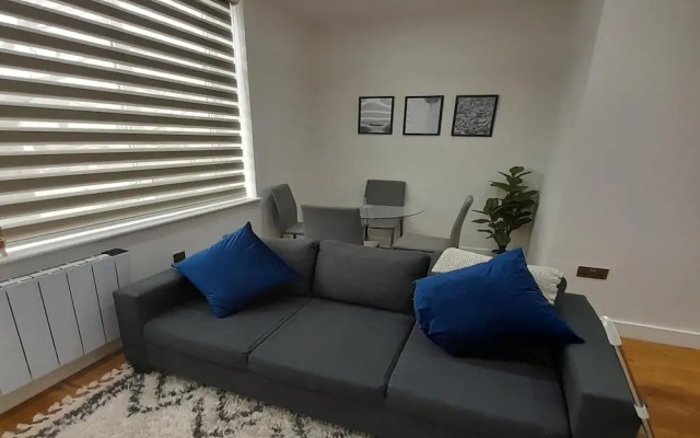 Slough Museum, Two-bedroom Apartment by Belvilla