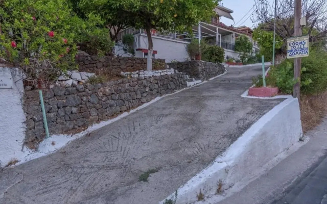 Yiannis Apartments