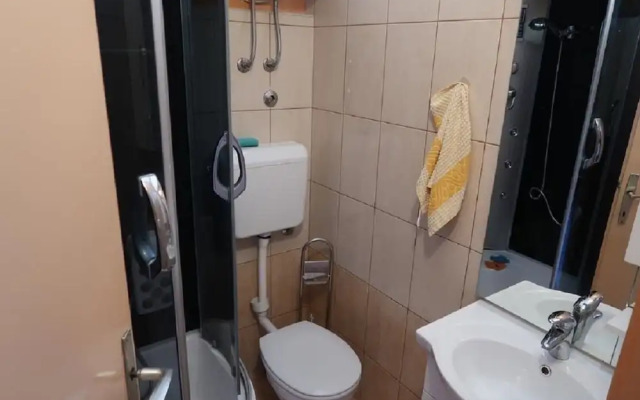 Brti - 250 m From Beach - A1 Plavi