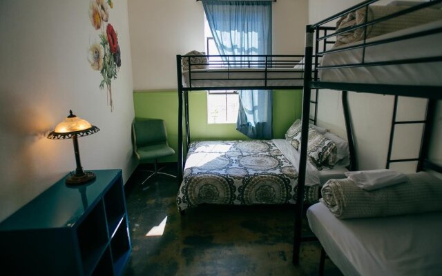 Firehouse Hostel & Lounge