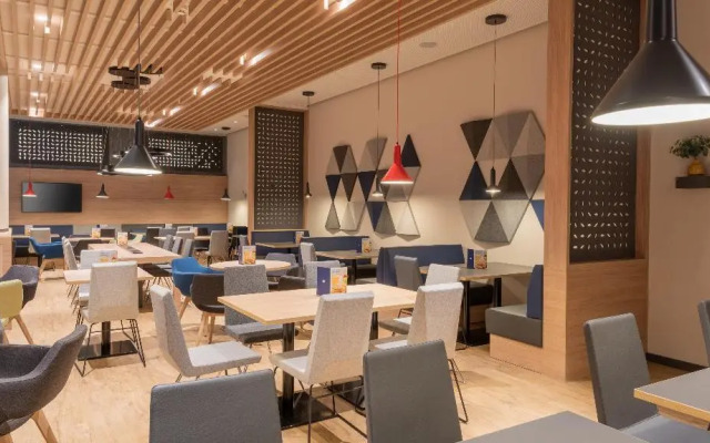 Holiday Inn Express and Suites Potsdam by IHG