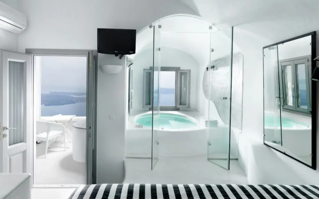 Tholos Resort Hotel
