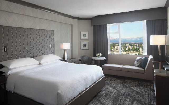 Sheraton Vancouver Guildford Hotel