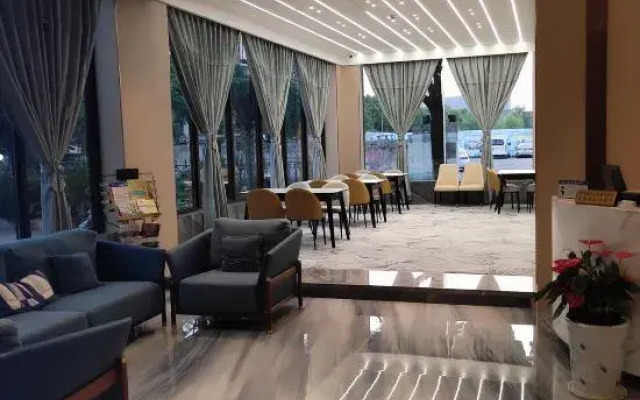 Huayuan Hotel
