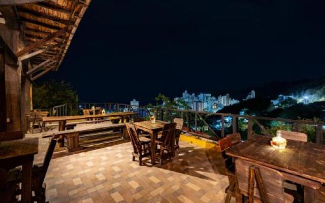 Akela Gaira Hotel