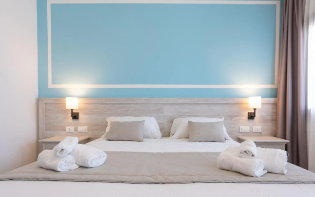 Отель Red Sun Village