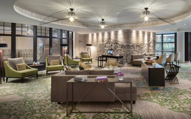 Renaissance Paris La Defense Hotel