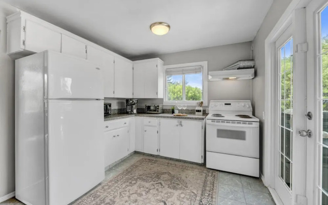 Family House with Httb Playgr BBQ Firept