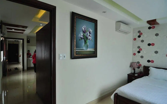 Red Rose Mallow Hotel