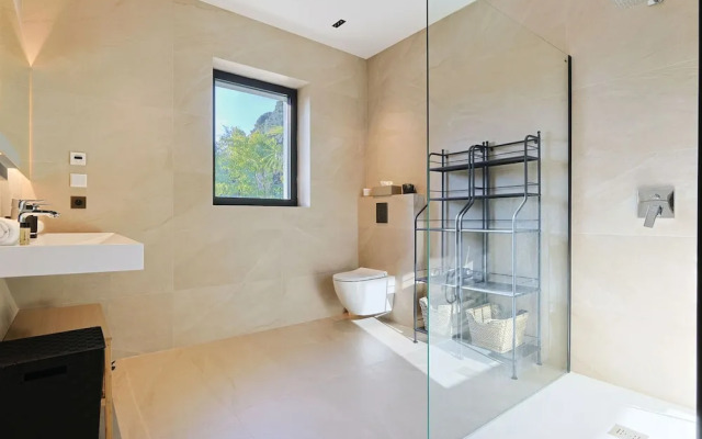 Villa Deva - 5 Bedrooms - Heated Pool