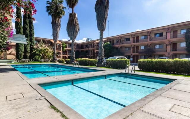 Capital O Mansion los Arcos