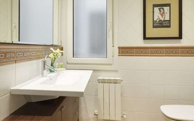 Mirakruz H Apartment by FeelFree Rentals