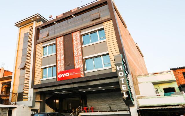 OYO 7046 Hotel Guest Inn