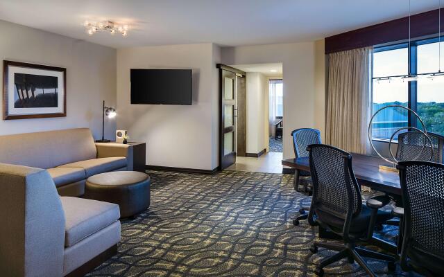 Embassy Suites by Hilton Dallas Love Field