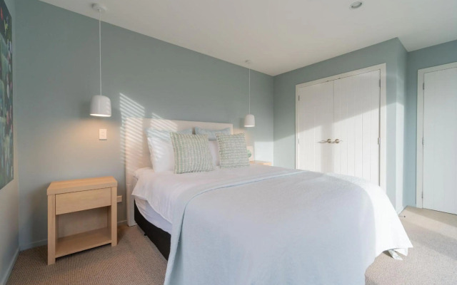 Southland Sounds - Te Anau Holiday Home