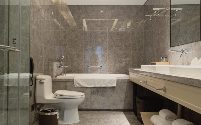 Grand Metropark Liyuan Hotel