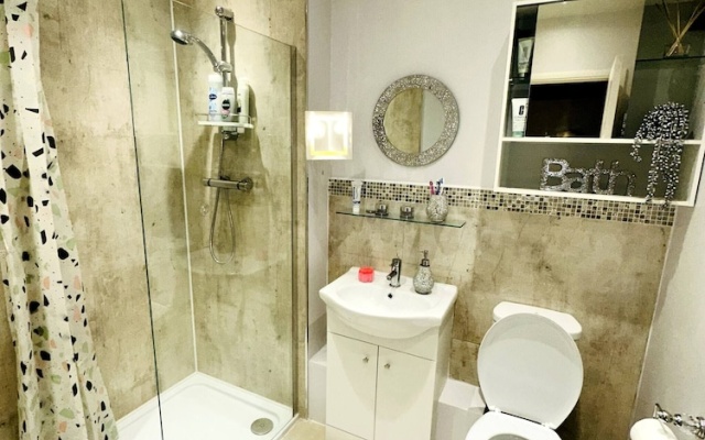 NKN Cosy Maisonette Dartford Station Free Parking — фото 5
