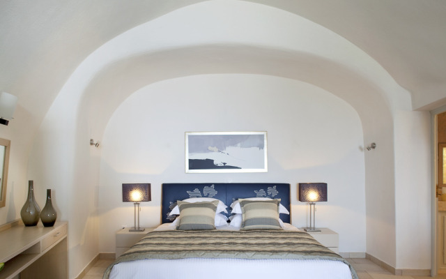 Adamant Suites