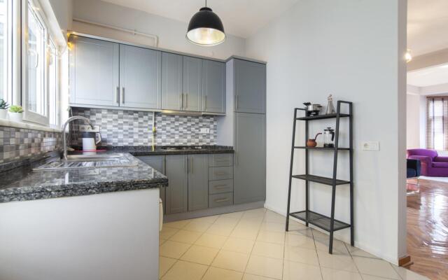 Amazing Flat near Osmanbey Metro Station