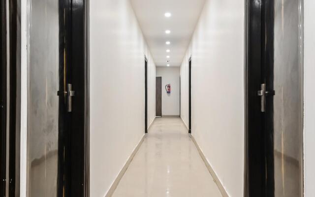 OYO Townhouse 462 Dwarka Mod Metro Station