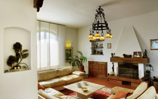 Spacious Villa in Carmignano With Private Swimming Pool