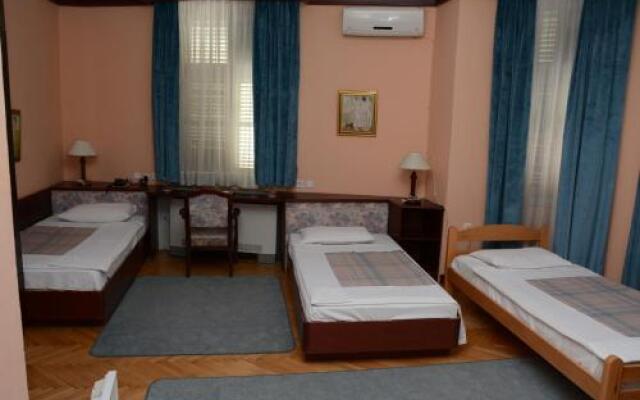 Hotel Garni