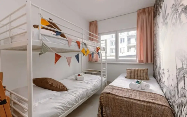 Lovely Sunny Flat Just Near the Beach and the sea