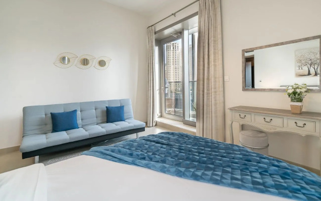 Stunning flat with balcony in Sparkle Tower