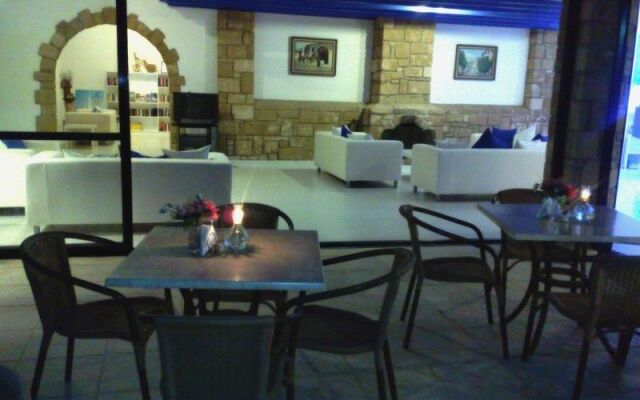 Hilltop Gardens Apartments Paphos