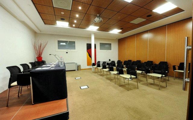 Bes Hotel Bergamo West