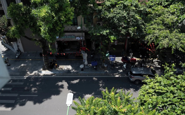 Bay Luxury Chariot Hotel