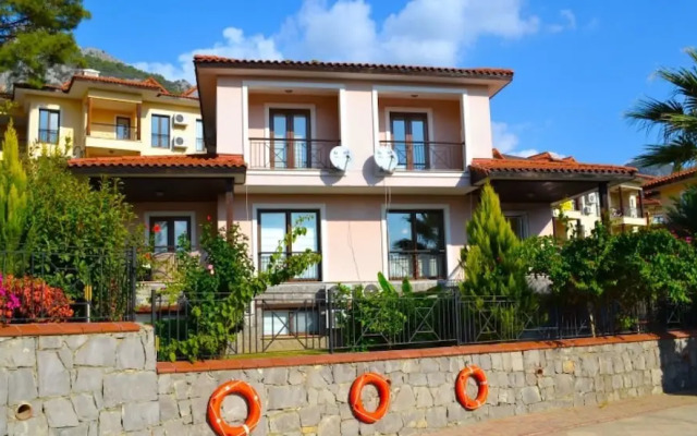 Villa Olive by Villa Safiya