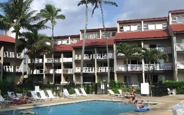Kapaa Shore 117 by RedAwning