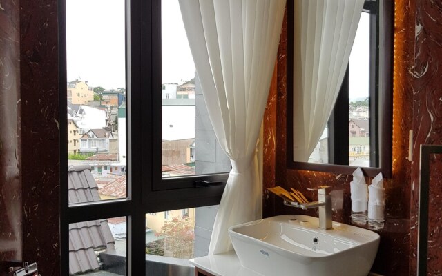 Victorian Hotel Dalat