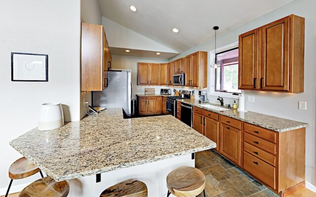 121 Hemlock Trail - 5 Br Home