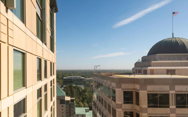 Sheraton Grand Sacramento Hotel