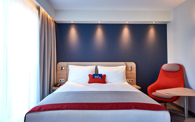 Holiday Inn Express Amsterdam - City Hall by IHG