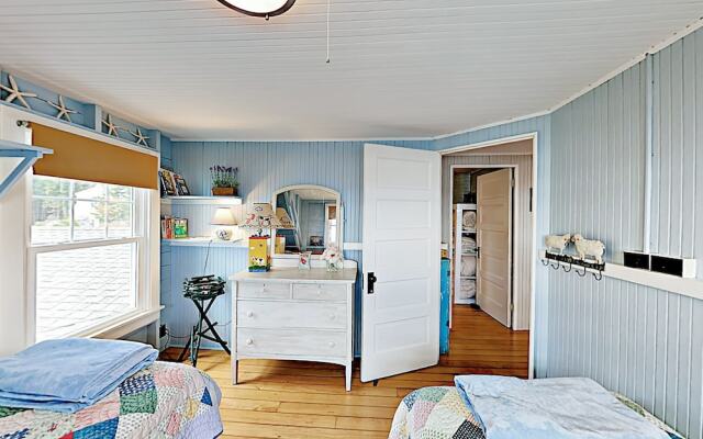 47 South Beach Rd Home