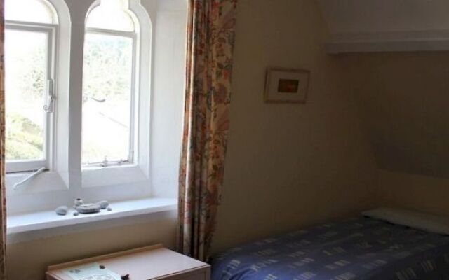Monkton Wyld Court - Hostel