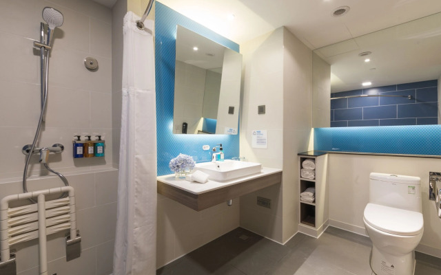 Holiday Inn Express Shanghai Jiading Center by IHG